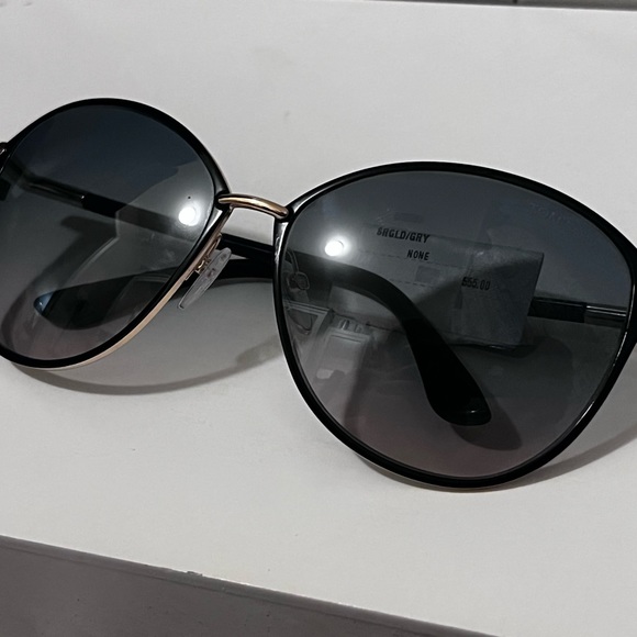 NWT| TOM FORD
Penelope Aviator Sunglasses - Picture 8 of 8